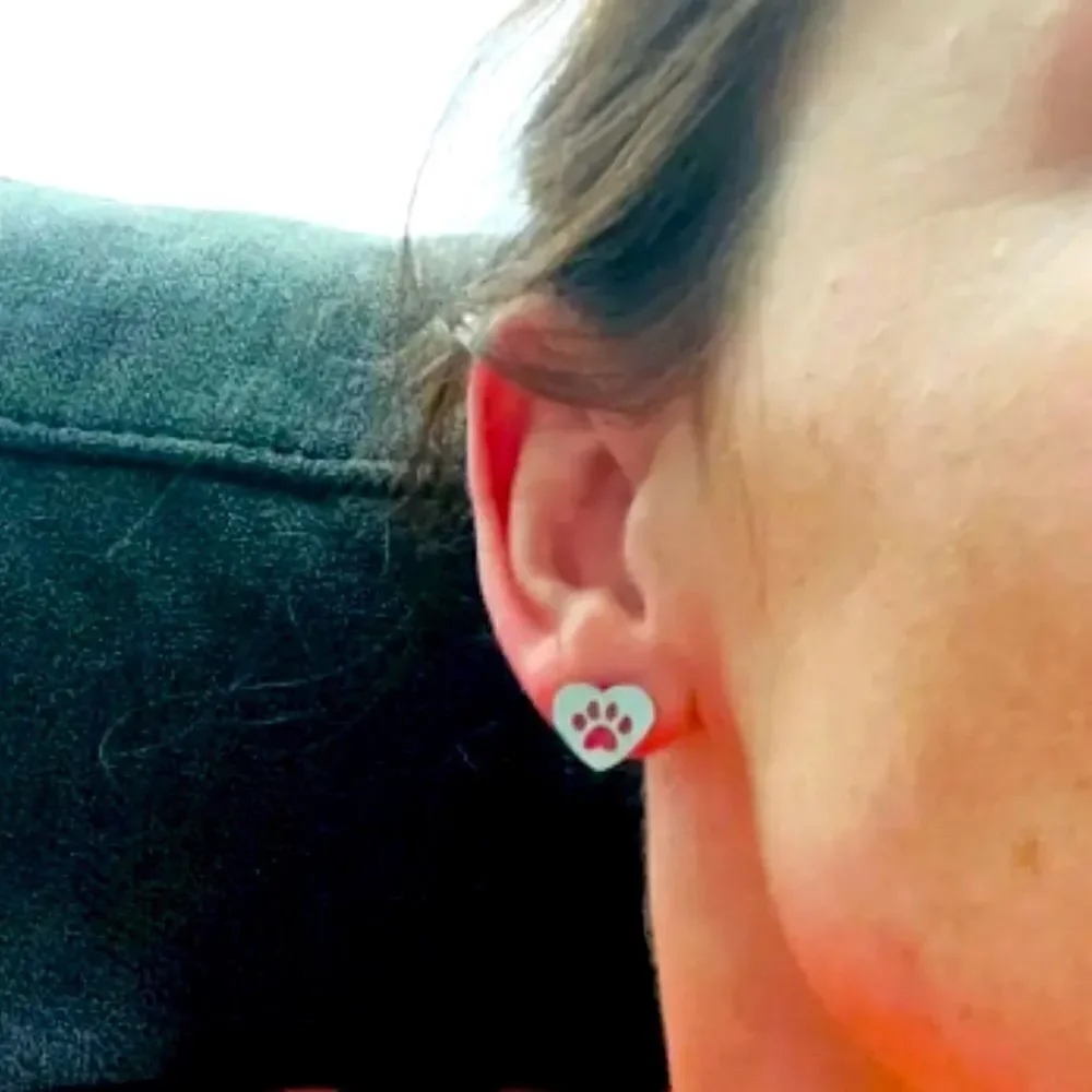 🆕  🐾❤️🐾  Adorable Shiny Stainless Steel Heart Animal Paw Stud Earrings 🐾❤️🐾